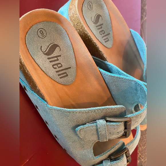 Platform Seude Sandals Slides Seafoam Green Studded Rivets Size 9 so comfy! - Picture 5 of 8